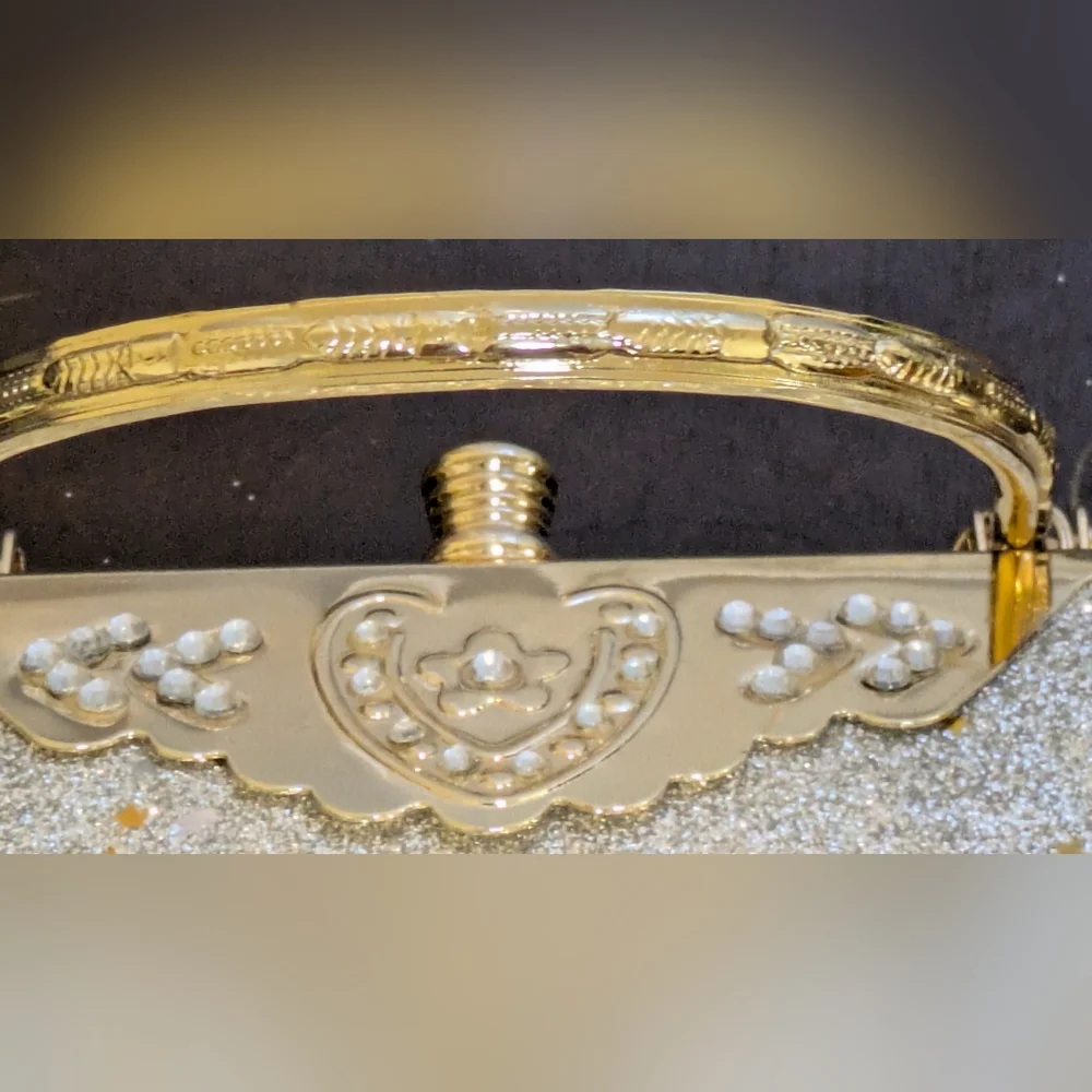 Stunning Silver / Gold Evening Clutch. NWOT - Picture 10 of 12